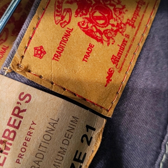 Members Property Jeans - Picture 1 of 9